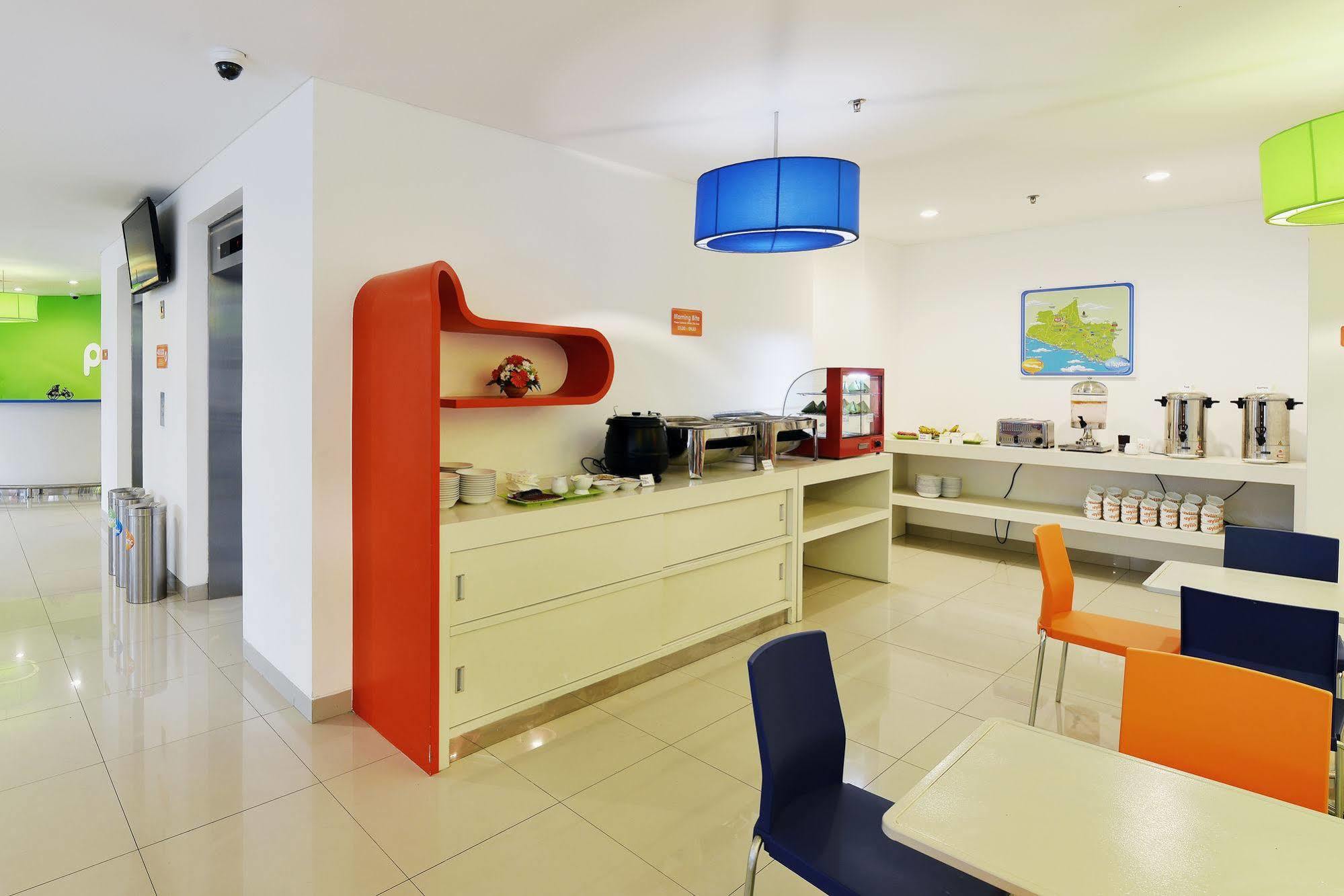 POP! Hotel Malioboro - Yogyakarta Kültér fotó